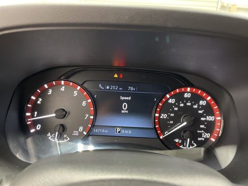 Used 2025 Nissan Frontier Pro-X w/ Pro Convenience Package RWD image 13