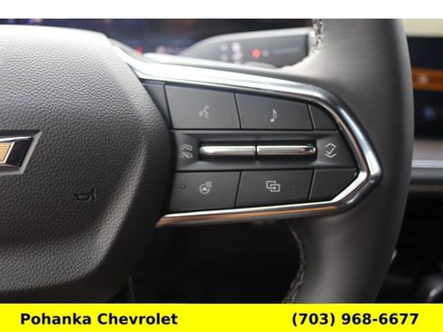 Used 2025 Chevrolet Suburban Premier image 13