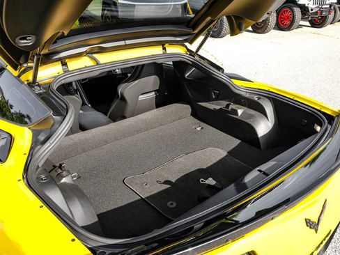 Used 2015 Chevrolet Corvette Z06 w/ 2LZ Preferred Equipment Group RWD image 59