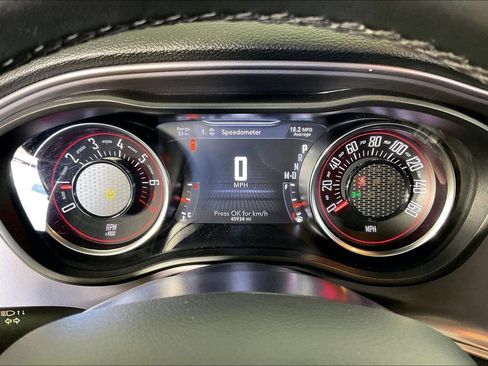 Used 2023 Dodge Challenger SXT image 29