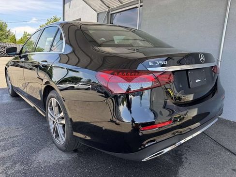 Used 2022 Mercedes-Benz E 350 4MATIC Sedan image 9