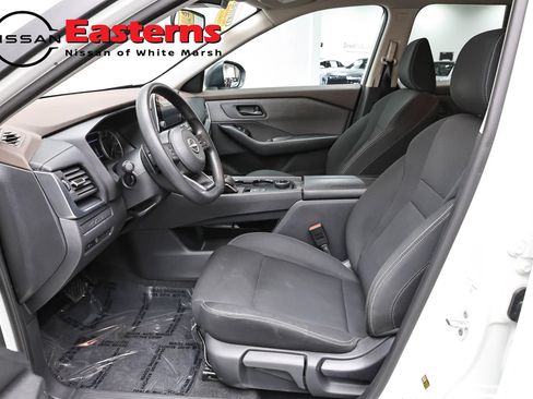 Used 2023 Nissan Rogue S AWD/4WD image 14