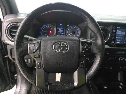 Used 2021 Toyota Tacoma TRD Off-Road w/ Technology Package image 8