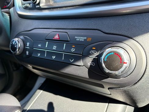 Used 2019 Kia Sorento L FWD image 30