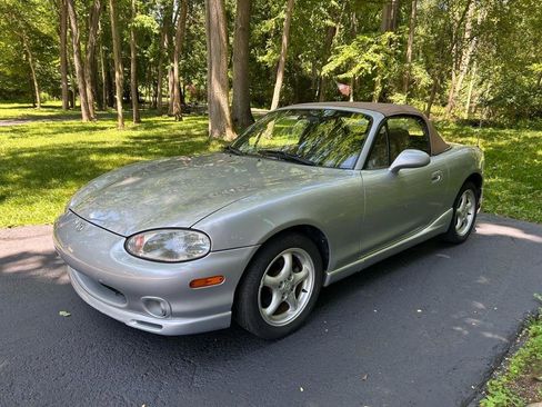 Used 2000 MAZDA MX-5 Miata image 24