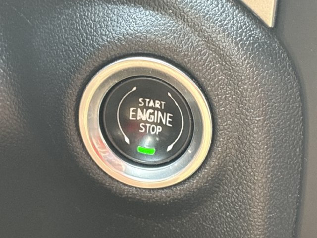 Used 2021 Chevrolet Silverado 1500 RST w/ Redline Edition AWD/4WD image 9