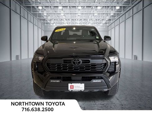 Used 2024 Toyota Tacoma TRD Off-Road AWD/4WD image 3
