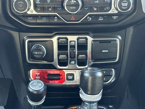 Used 2022 Jeep Wrangler Unlimited Rubicon 4xe image 19
