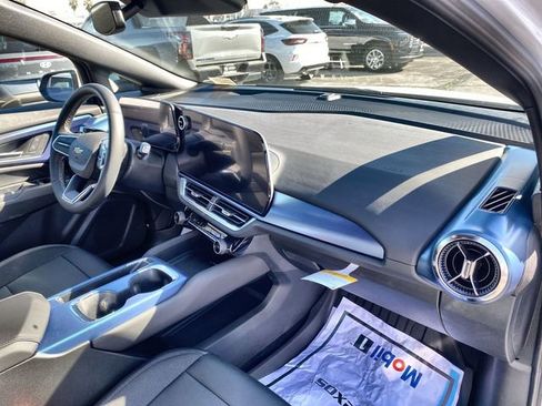 New 2026 Chevrolet Equinox EV LT FWD image 42