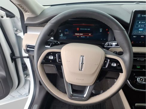 Used 2024 Lincoln Corsair AWD w/ Equipment Group 101A image 15