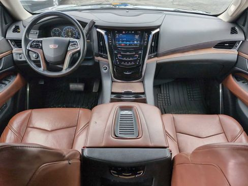 Used 2015 Cadillac Escalade Luxury AWD/4WD image 5
