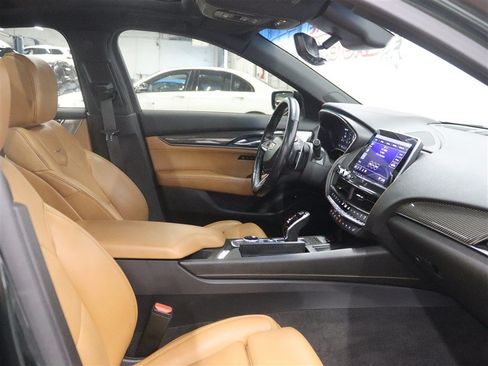 Used 2021 Cadillac CT5 V w/ Platinum Package AWD/4WD image 32