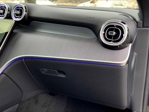 Certified 2025 Mercedes-Benz GLC 300 4MATIC image 10