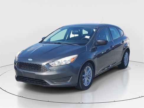Used 2018 Ford Focus SE image 3