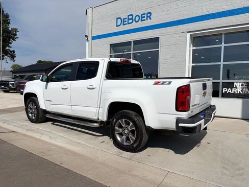 Used 2018 Chevrolet Colorado Z71 AWD/4WD image 3