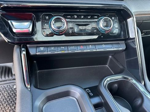 Used 2024 GMC Sierra 2500 AT4 w/ AT4 Premium Plus Package image 23