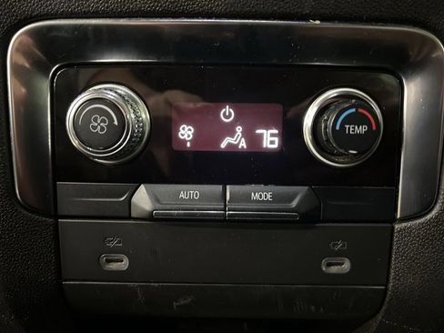 Used 2021 GMC Yukon XL SLT AWD/4WD image 41