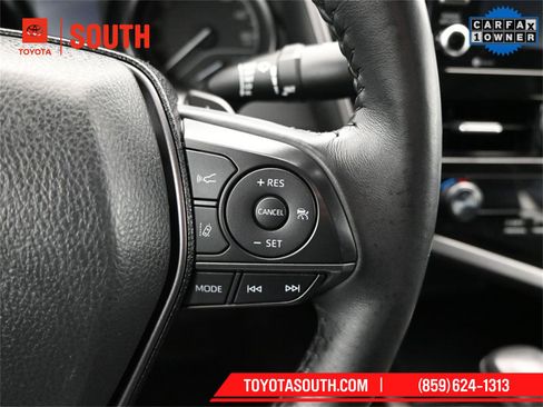 Used 2024 Toyota Camry SE image 19