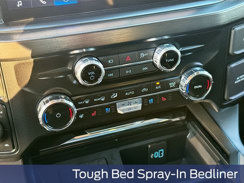 New 2026 Ford F250 Lariat w/ Black Appearance Package image 22