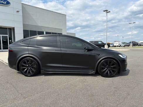 Used 2022 Tesla Model X AWD/4WD image 2