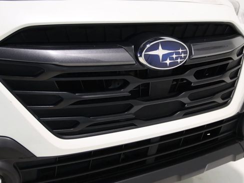 Used 2024 Subaru Outback Premium AWD/4WD image 23