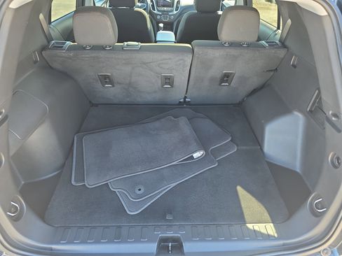 Used 2023 Chevrolet Equinox LT image 12