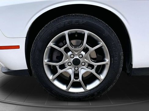 Used 2017 Dodge Challenger GT w/ Driver Convenience Group AWD/4WD image 31