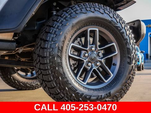 Used 2021 Jeep Gladiator Mojave AWD/4WD image 9
