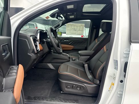 New 2026 GMC Canyon AT4 w/ Technology Plus Package AWD/4WD image 13