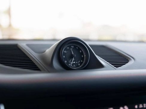 New 2026 Porsche Macan image 58