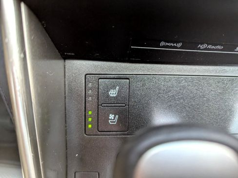 Used 2015 Lexus IS 250 4dr Sport Sdn AWD image 29