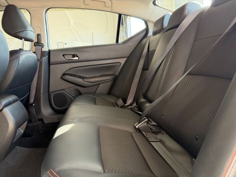 Used 2025 Nissan Altima 2.5 SR image 24