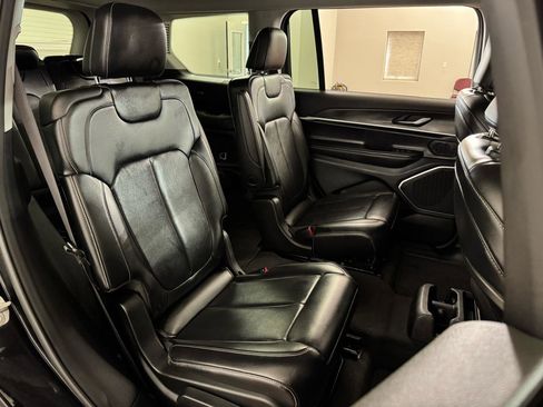 Used 2021 Jeep Grand Cherokee L Limited image 43