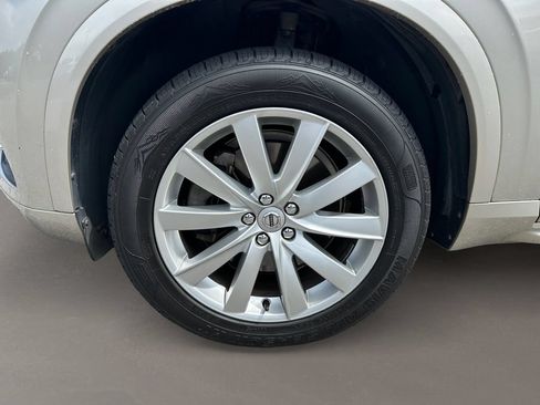 Used 2018 Volvo XC90 T6 Momentum w/ Momentum Plus Package AWD/4WD image 10