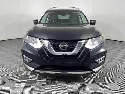 Used 2019 Nissan Rogue SV w/ Premium Package FWD image 5