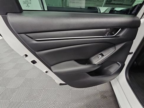 Used 2022 Honda Accord Sport image 30