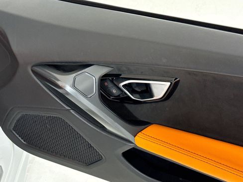 Used 2019 Lamborghini Huracan LP 580-2 RWD image 29