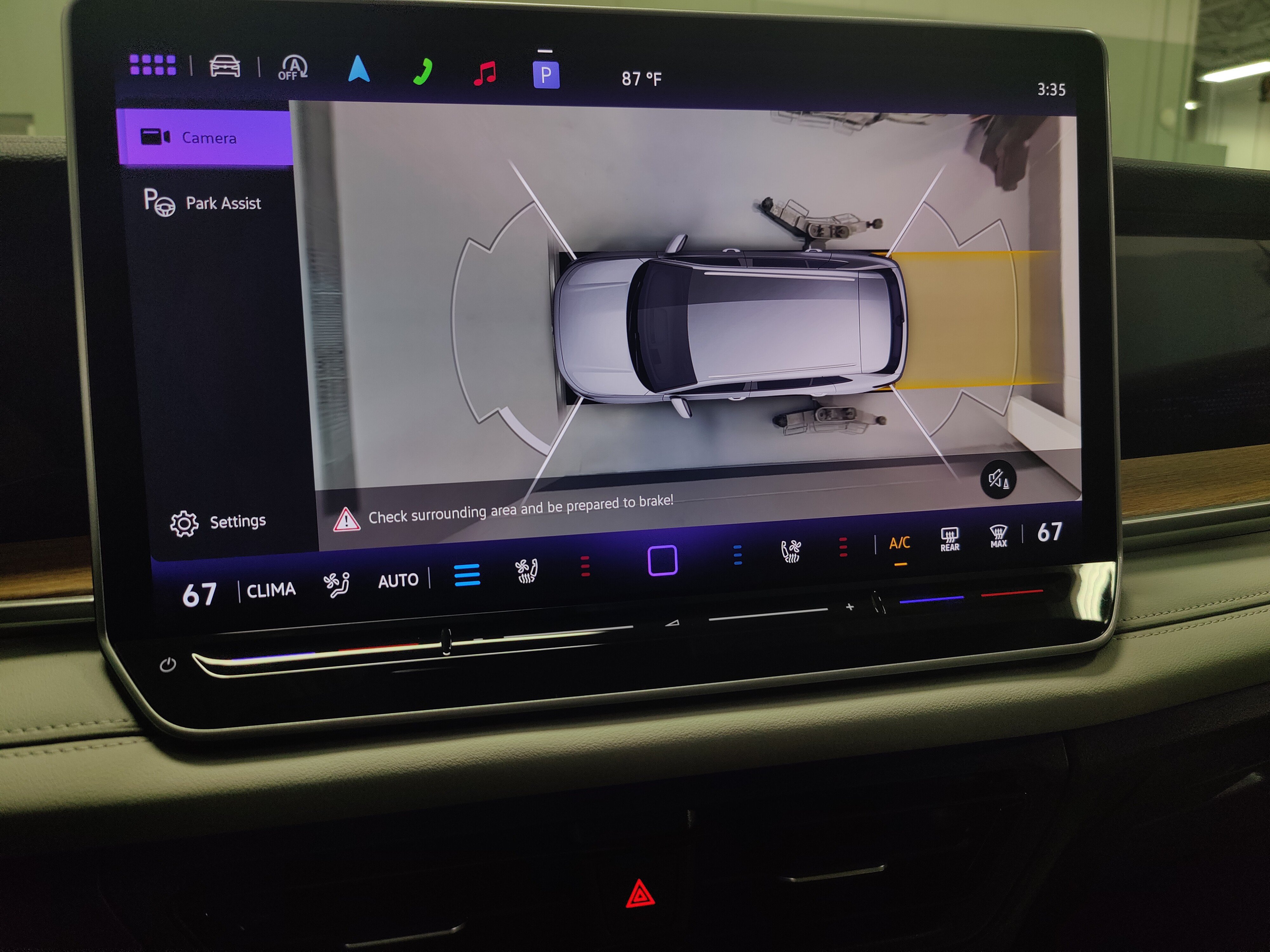 Used 2025 Volkswagen Tiguan SEL R-Line AWD/4WD image 10