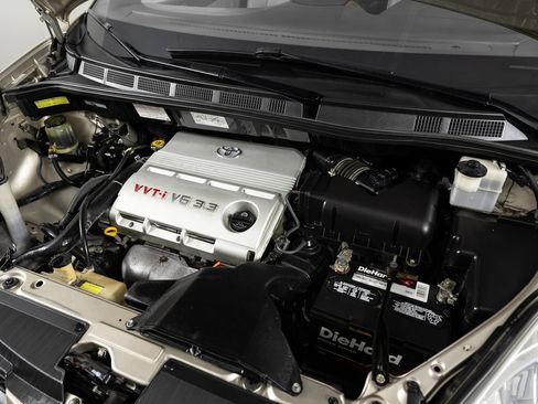 Used 2004 Toyota Sienna XLE Limited image 43