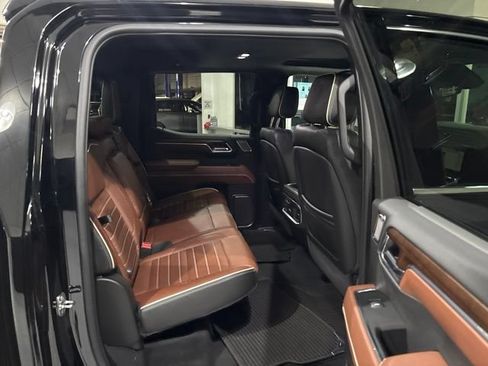 Used 2025 GMC Sierra 1500 Denali Ultimate AWD/4WD image 39
