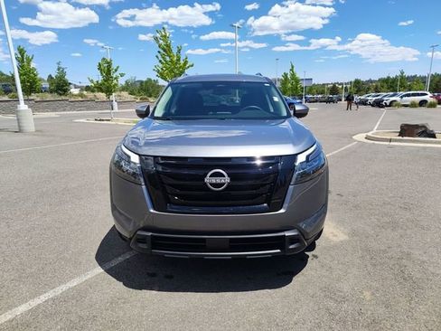 Used 2025 Nissan Pathfinder SV w/ Black Appearance Package AWD/4WD image 8