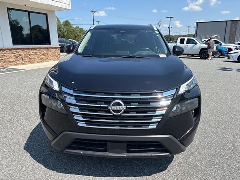 Used 2025 Nissan Rogue SV w/ SV Premium Package FWD image 12