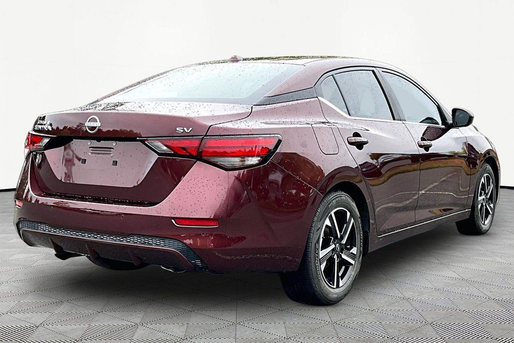 Used 2024 Nissan Sentra SV FWD image 6