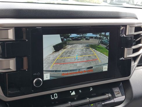 Used 2025 Toyota Tundra SR5 w/ SR5 Convenience Package AWD/4WD image 28