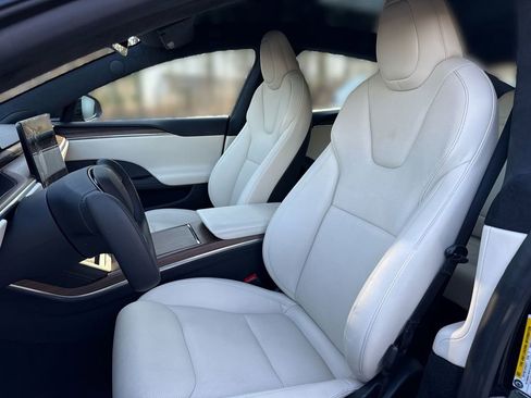 Used 2022 Tesla Model S Base image 13