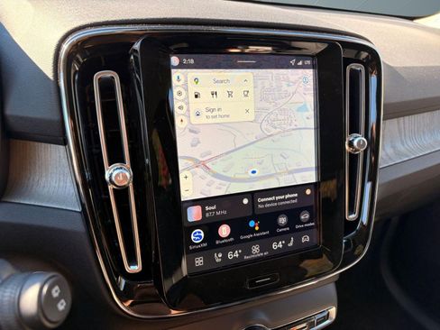 New 2026 Volvo XC40 B5 Core w/ Climate Package image 28