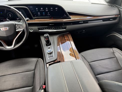 Used 2022 Cadillac Escalade Premium Luxury RWD image 15