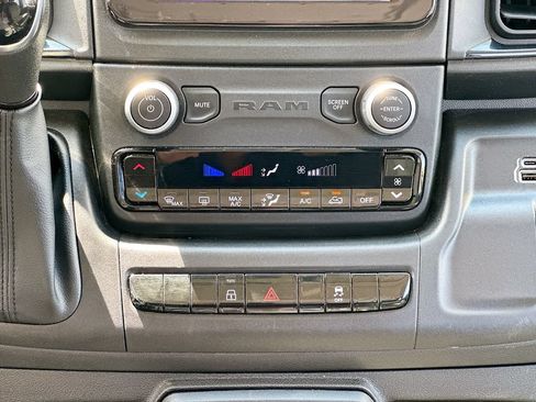 Used 2025 RAM ProMaster 2500 w/ Convenience Group FWD image 15