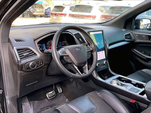 Used 2023 Ford Edge ST image 17