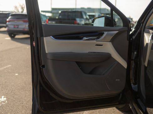 Used 2020 Cadillac XT6 Premium Luxury image 44